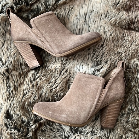 Vince Camuto Francia Booties 